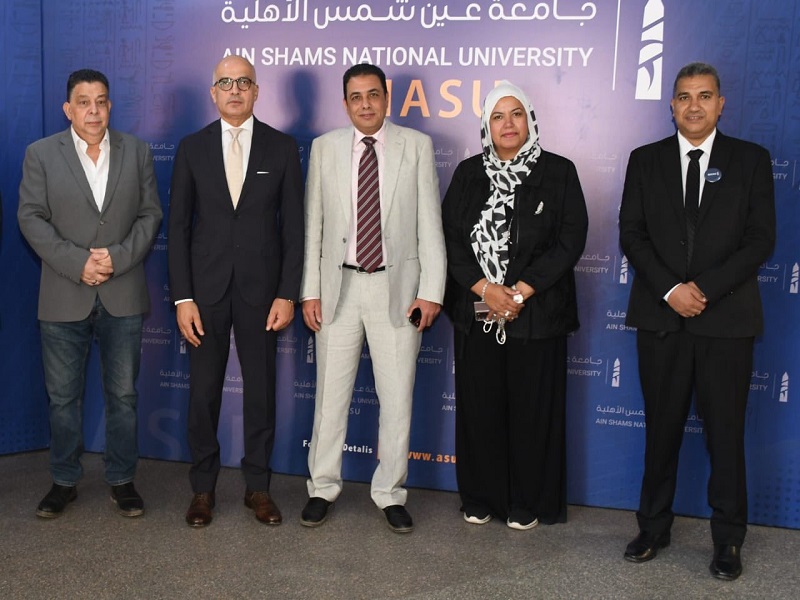 The President of Ain Shams University inspects the student support center for electronic admission procedures at Ain Shams National University