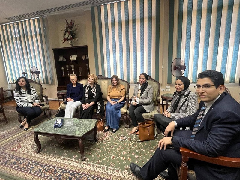 صيدلة عين شمس تستقبل وفدًا من جامعة نيسا البولندية لبحث أوجه التعاون الأكاديمي في مجال الصيدلة والتجميل
