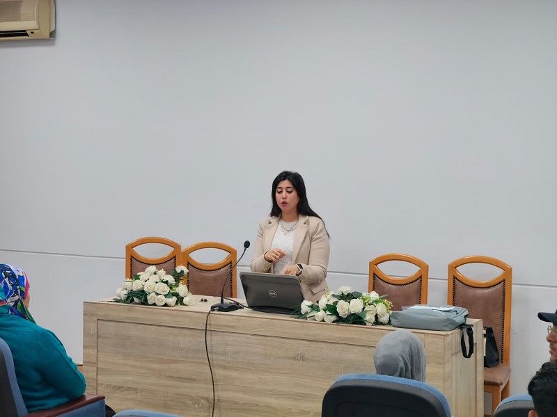 كلية الآداب تنفذ دورة "مودة للتأهيل والتوعية الأسرية للمقبلين على الزواج