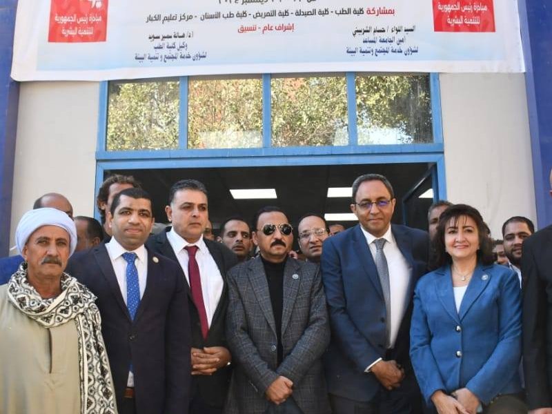 جامعة عين شمس تواصل دورها المجتمعي بقافلة تنموية لمحافظة قنا