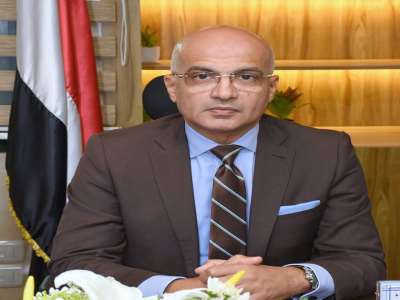 The President of Ain Shams University follows up on exams at university faculties