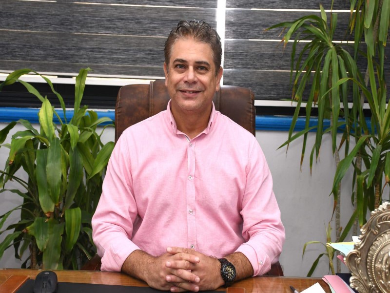 تجديد تعيين الأستاذ أحمد حسين مديراً عاماً للإدارة العامة للعلاقات الثقافية بجامعة عين شمس