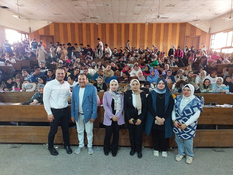 قطاع التعليم والطلاب بجامعة عين شمس ينظم ندوة توعوية حول الذكاء الاصطناعي وريادة الأعمال