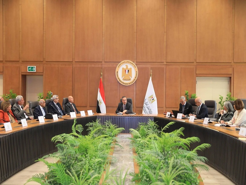 بدعوة من وزير التعليم العالي والبحث العلمي: انعقاد الجلسة الإجرائية لجامعة عين شمس الأهلية
