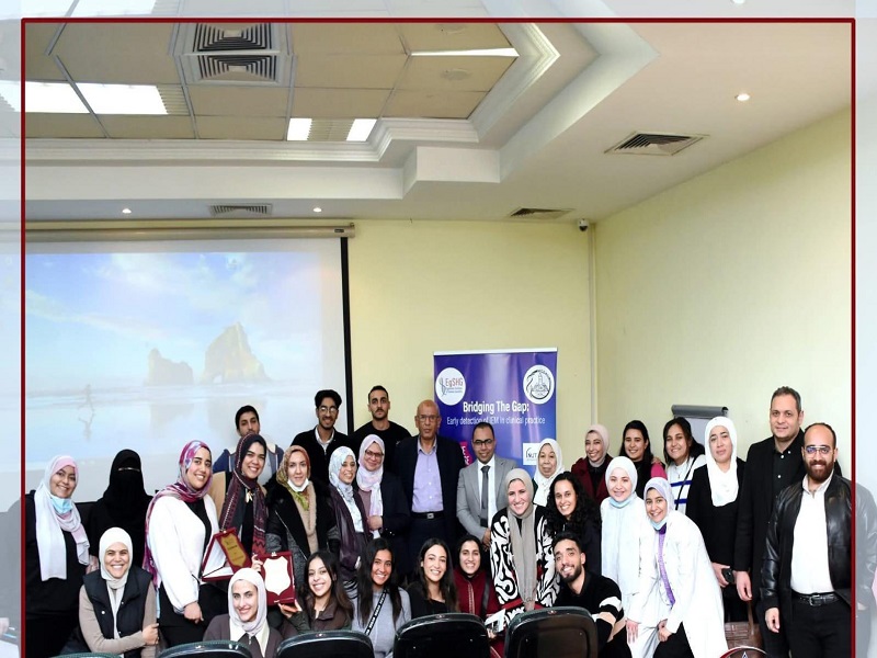 الاحتفال باليوم العالمي للأمراض النادرة بكلية الطب وتكريم شباب الأطباء المتميزين