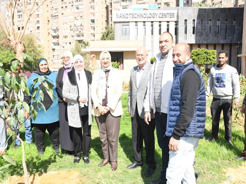 زراعة أشجار مثمرة بالحرم الرئيسي لجامعة عين شمس