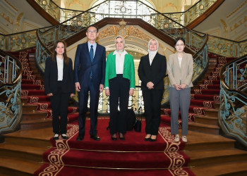 Ain Shams University Explores Expanding Academic Collaboration with Peking University