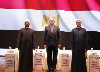 The Vice President of Ain Shams University for Education and Student Affairs attends the launch of the 15th Annual Islamic Outreach Week at the University