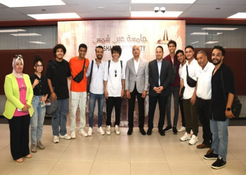 The President of Ain Shams University receives the team that won first place at the International University Theater Festival in Casablanca in its 36th session