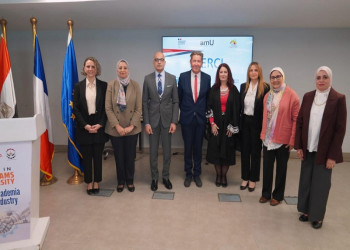 رئيس جامعة عين شمس وملحق التعاون التعليمي بالسفارة الفرنسية يفتتحان فعاليات الجامعة الشتوية لمشروع « FEF: Égypte REINVENTE»  بجامعة عين شمس