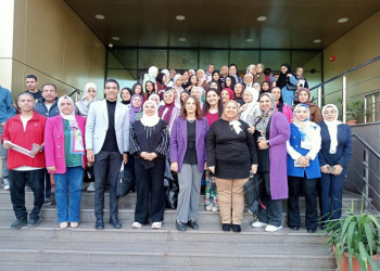 Ain Shams University’s Education and Student Affairs Sector organizes an awareness seminar on the risks of social media at the Faculty of Mass Communication