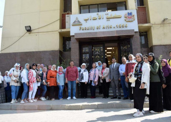 The activities of the development and awareness convoy of the Faculty of Arts in Al-Azbakeya neighborhood in cooperation with the General Authority for Adult Education and the Egyptian Clothing Bank