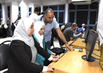 Ain Shams University Laboratories Receive Third-Stage Students for Admission Coordination in the New Academic Year
