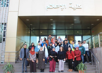 الكلمة والصوت والصورة.. كيف نبني تحقيق صحفي وتلفزيوني احترافي... ورشة عمل بكلية الإعلام