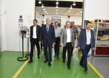 نائب رئيس جامعة عين شمس للتعليم والطلاب يجرى جولة تفقدية "بكلية الهندسة" ويتابع سير امتحانات الفصل الدراسي الثاني