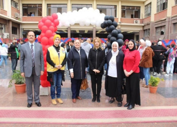 The opening of the annual charity exhibition for clothes and supplies at the Faculty of Arts in cooperation with the Lions Clubs