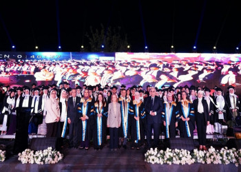 ألسن عين شمس تحتفل بتخرج دفعة جديدة لعام 2024/2025 من طلابها وسط حضور رسمي رفيع المستوى