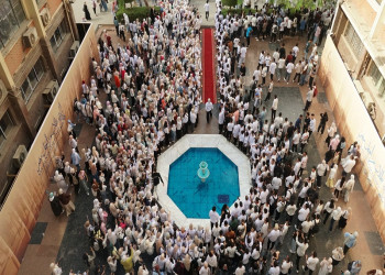 رئيس جامعة عين شمس يشهد رفع وتحية العلم خلال مهرجان استقبال العام الجامعي 2025- 2026