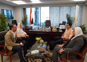 The Vice President of Ain Shams University for Postgraduate Studies and Research receive the Regional Director of the Swiss University branch in Spain to discuss ways of cooperation