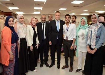 بنات عين شمس تشارك بمعرض المنتجات الابتكارية المقام على هامش الحفل الختامي لمسابقة عين شمس تبتكر