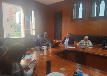 مكتب الجوائز بالجامعة يواصل سلسلة زياراته التوعوية للتعريف بأسس ونظام وشروط الجوائز وتقديم الدعم الفني لأعضاء هيئة التدريس بكلية الطب بالجامعة