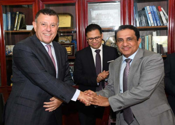 توقيع مذكرة تفاهم بين كلية الإعلام جامعة عين شمس وكلية البريمي الجامعية بسلطنة عمان