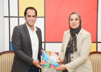 نائب رئيس جامعة عين شمس تلتقي بالمدير التنفيذي لحملة مناحي الأمل