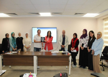 لجان تحكيم الإنتاج العملي لطلاب قسم الاتصالات التسويقية بكلية الإعلام جامعة عين شمس بحضور خبراء التسويق والإعلان