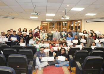 The Dean of the Faculty of Arts honors outstanding students in student activities in the first semester of the current academic year