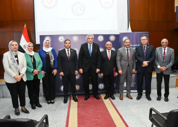 Prof. Ghada Farouk, Vice President of Ain Shams University, witnesses the graduation ceremony of the first class of certified trainers (the 100 certified trainers grant provided by the Supreme Council of Universities)