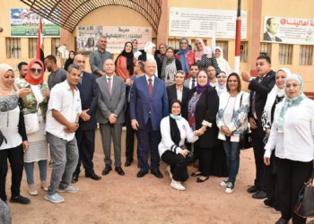 Harvest of the one-day convoy for Ain Shams Comprehensive Development University in Ahalina neighborhood 1