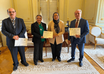 The Vice President of Ain Shams University honors deans of faculties in recognition of their efforts and contributions to community service
