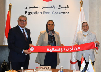 زيارة وفد جامعة عين شمس إلى مقر جمعية الهلال الأحمر المصري