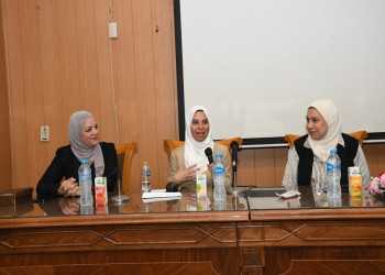 ألسن عين شمس تستضيف ندوة "نحو بيئة جامعية دامجة" لمركز ذوي الإعاقة بالجامعة